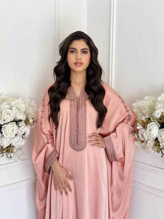Niya Pink Abaya – Elegant Moroccan Robe for Home & Gatherings – product view 2