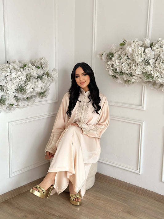 Sawsan Beige Abaya – Elegant Moroccan Robe for Home & Gatherings – product view 2