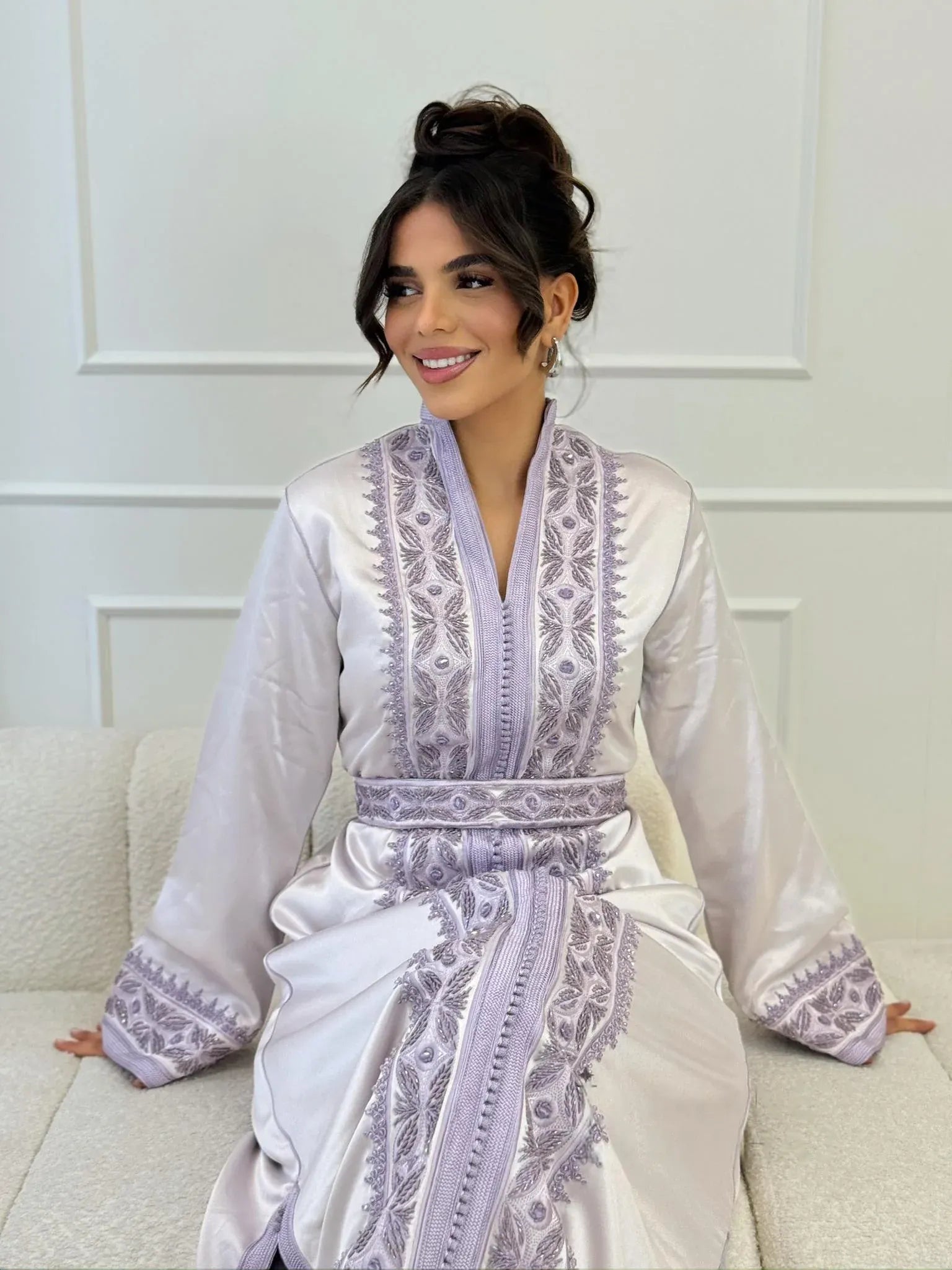 Moroccan Kaftan Size Guide: How to Choose the Right Fit – KAFTANOZA