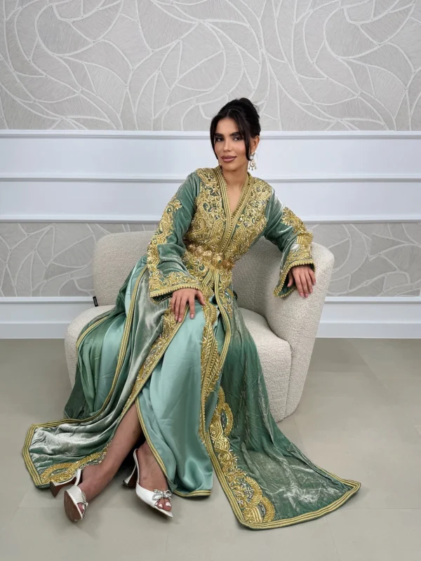 kenza takshitas - Image 3